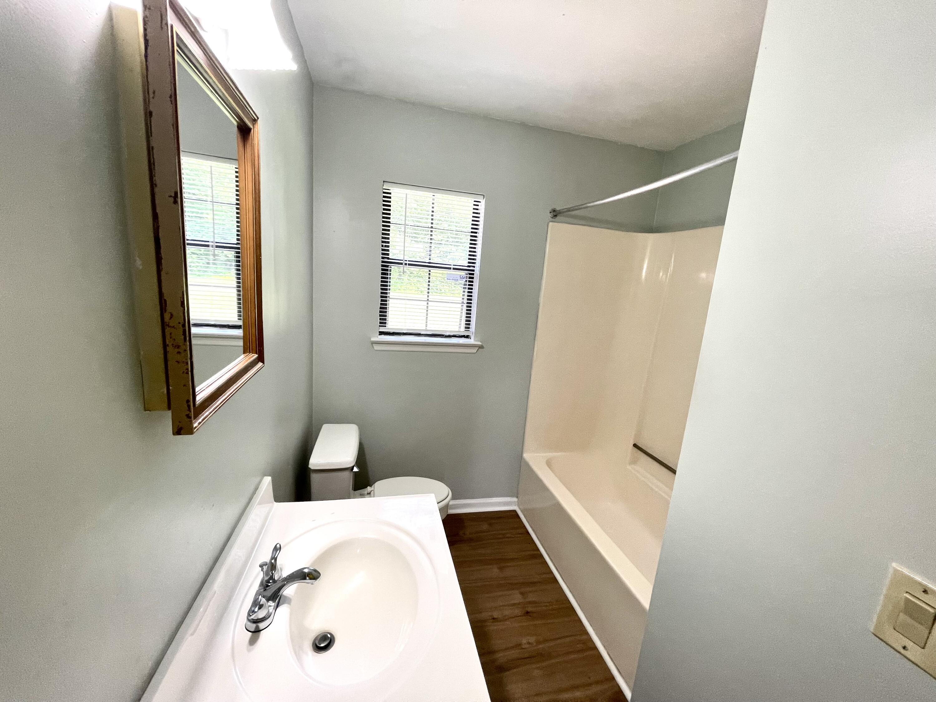 902 Peppermill Road Chattanooga, TN 37411 - Photo 11 of 19 Bathroom