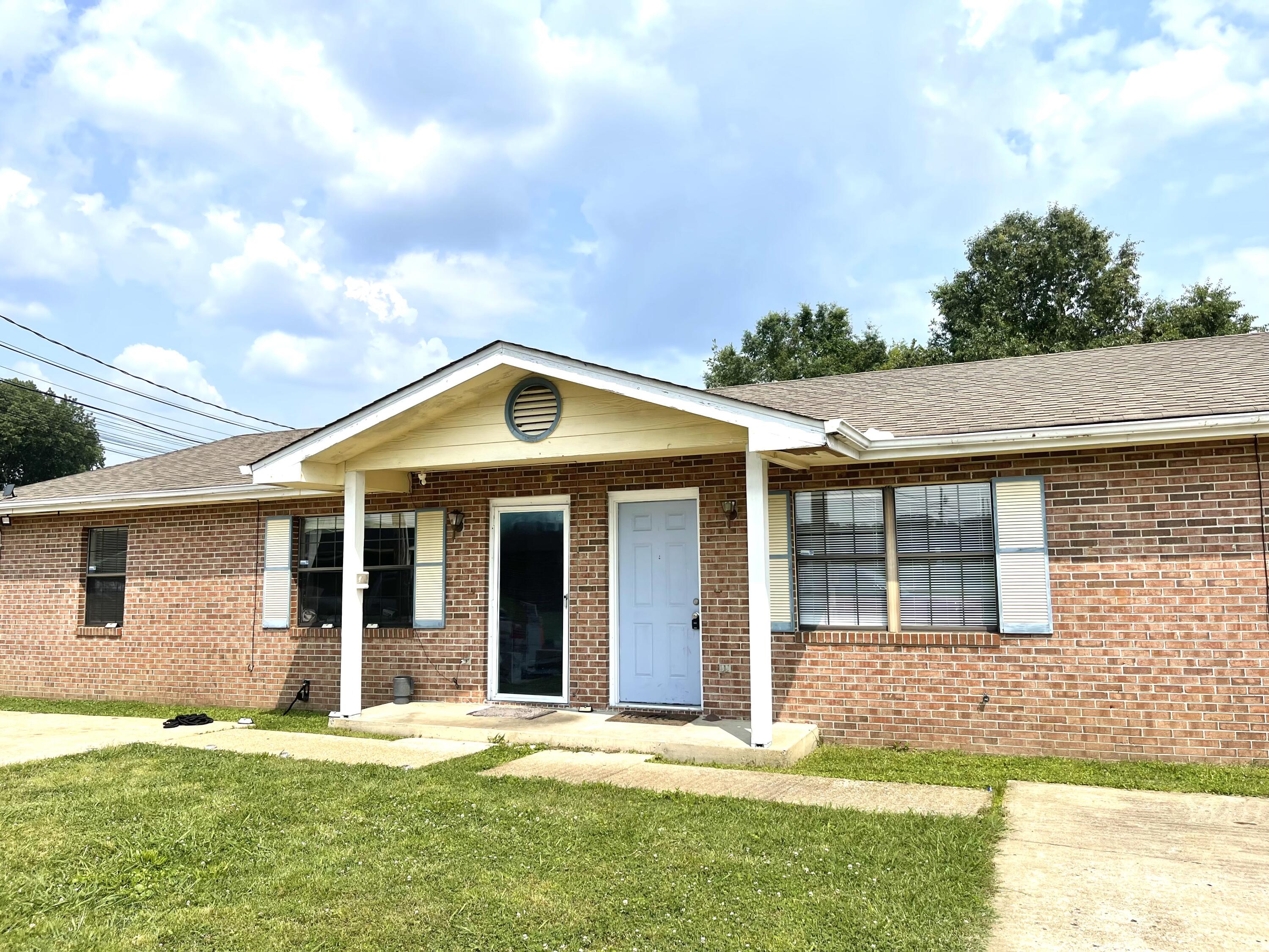 902 Peppermill Road Chattanooga, TN 37411 - Photo 2 of 19 Front