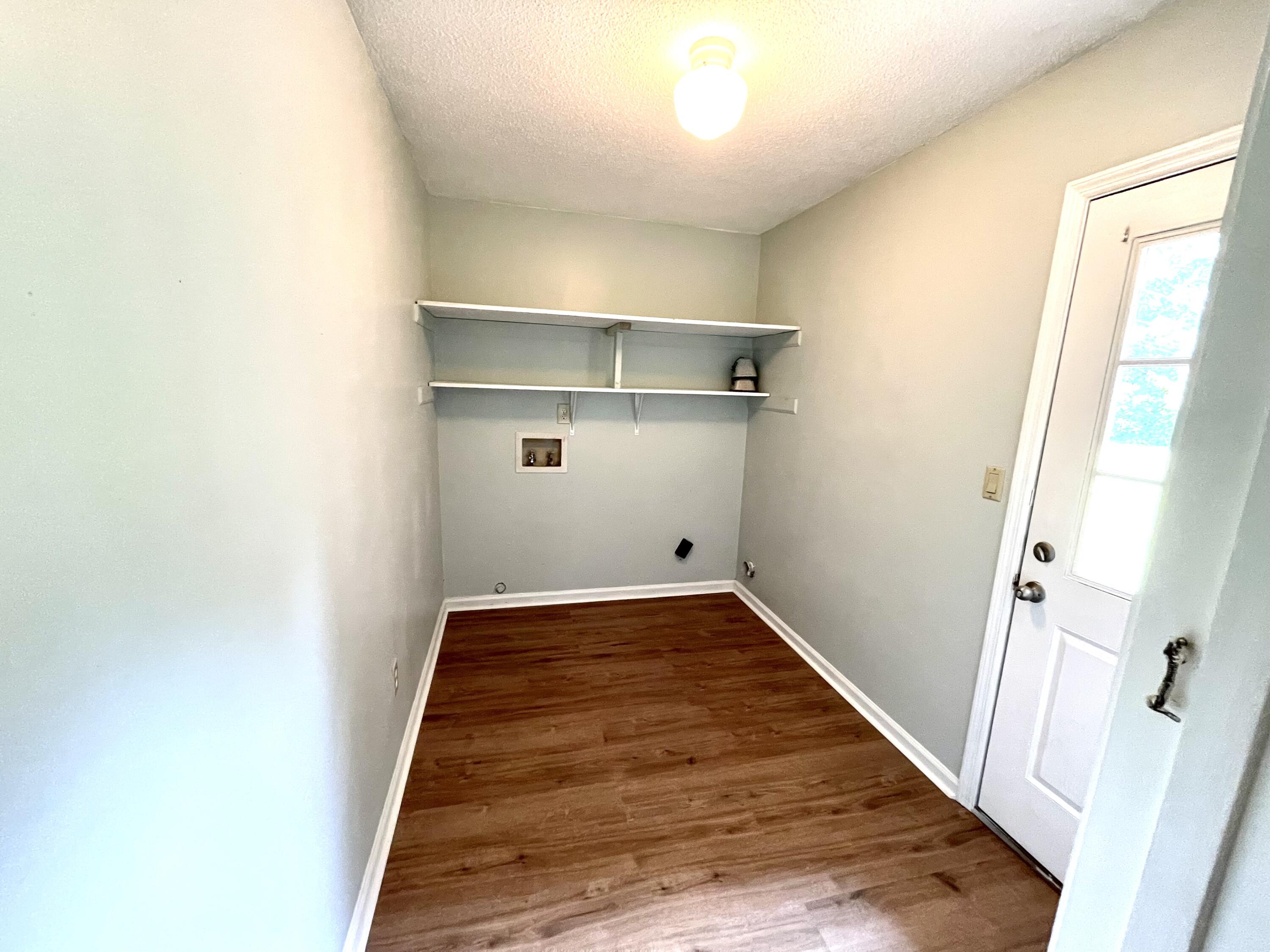 902 Peppermill Road Chattanooga, TN 37411 - Photo 8 of 19 Laundry