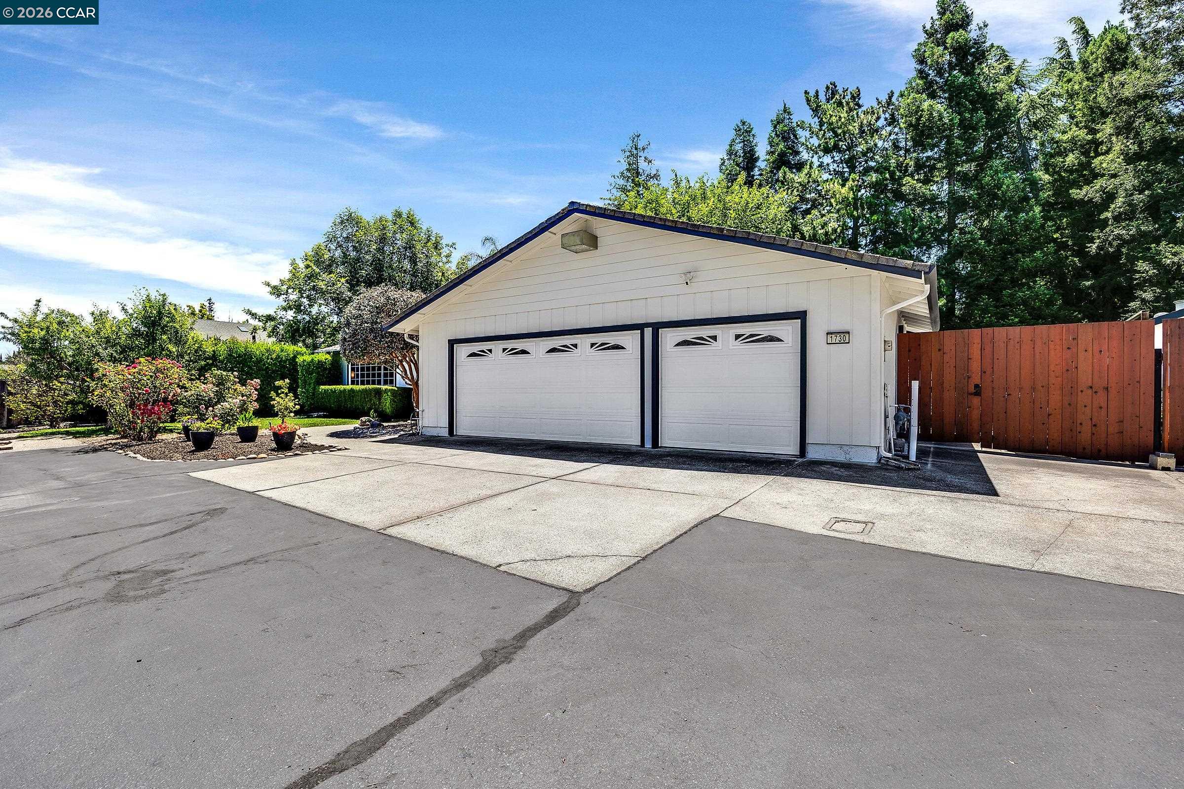1730 Elm Road Concord, CA 94519 - Photo 3 of 44