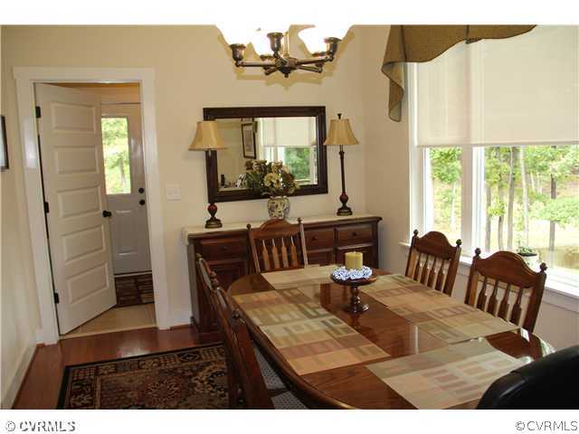 556 Green Town Road Farmville, VA 23901 - Photo 12 of 20 Dining Room - Utility room off of dining room