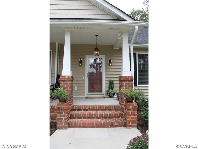 556 Green Town Road Farmville, VA 23901 - Photo 18 of 20 Facade/Exterior Front