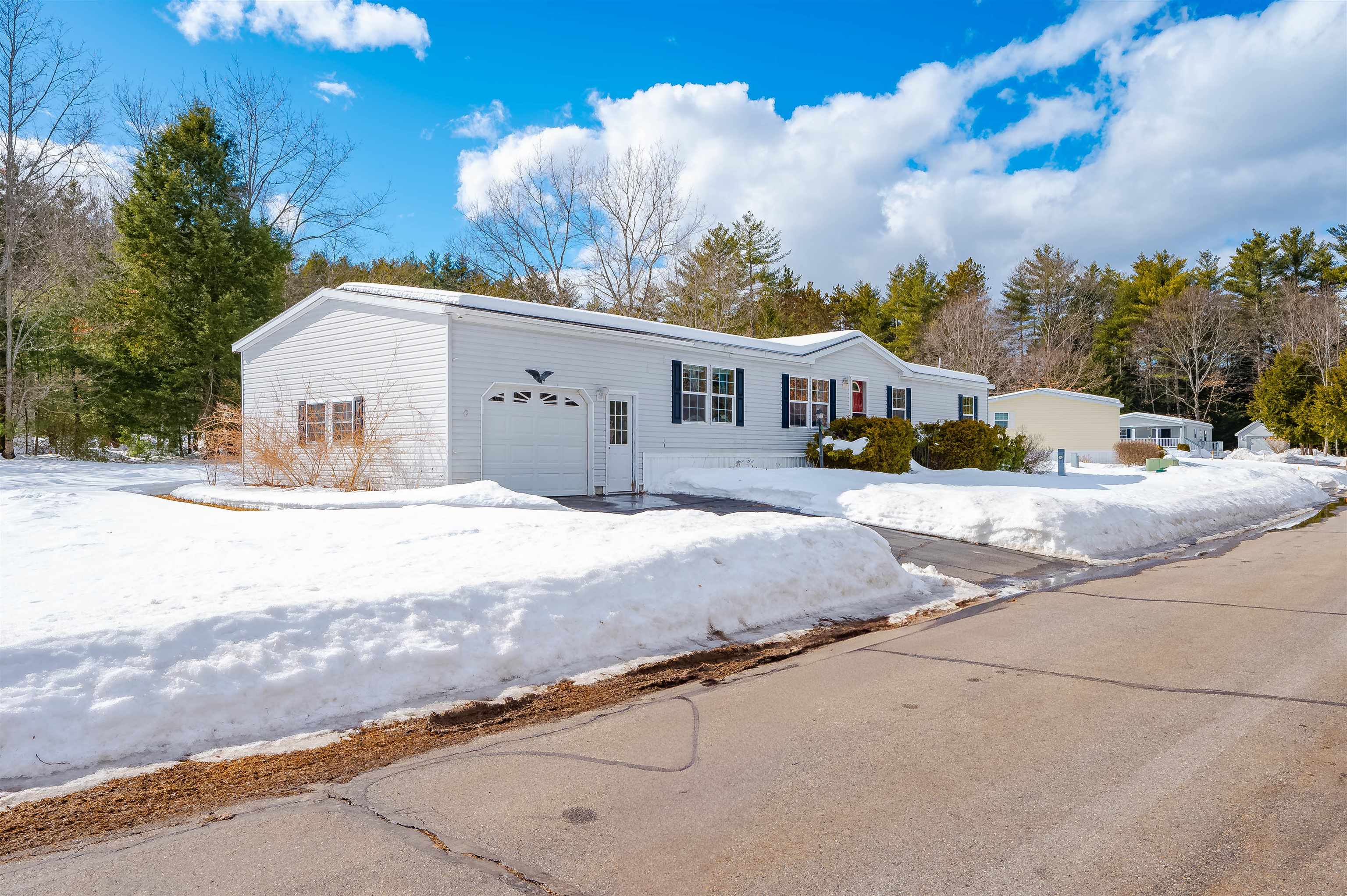 147 Eagle Drive Rochester, NH 03868 - Photo 2 of 39