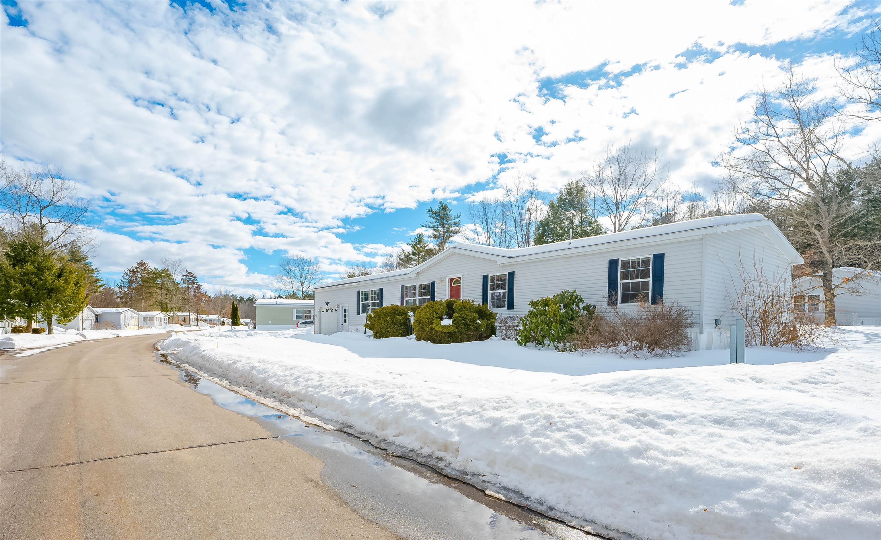 147 Eagle Drive Rochester, NH 03868 - Photo 3 of 39