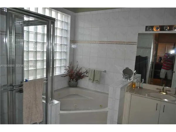 a bathroom with a bathtub