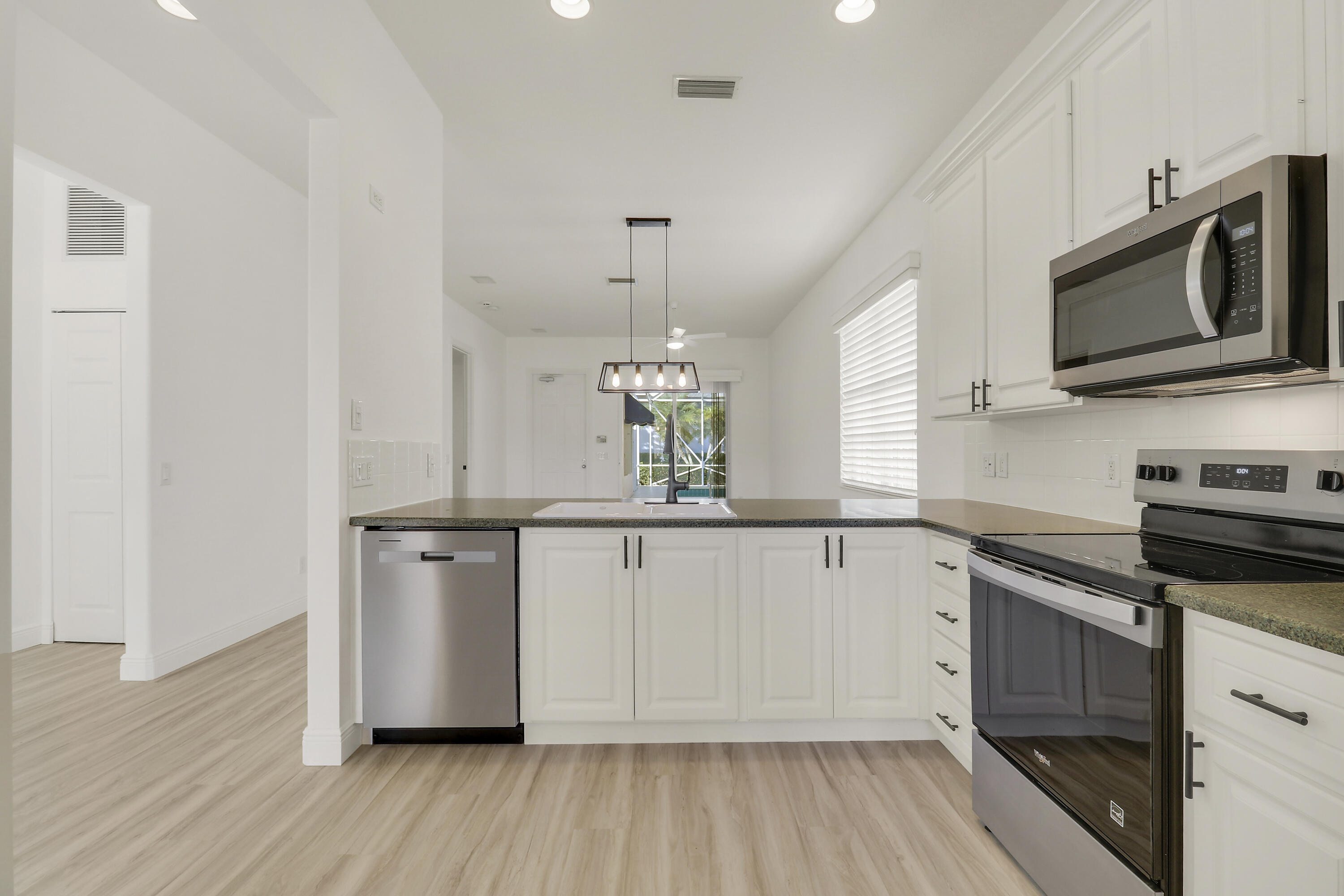 229 Sugar Apple Way Jupiter, FL 33458 - Photo 11 of 46 Kitchen