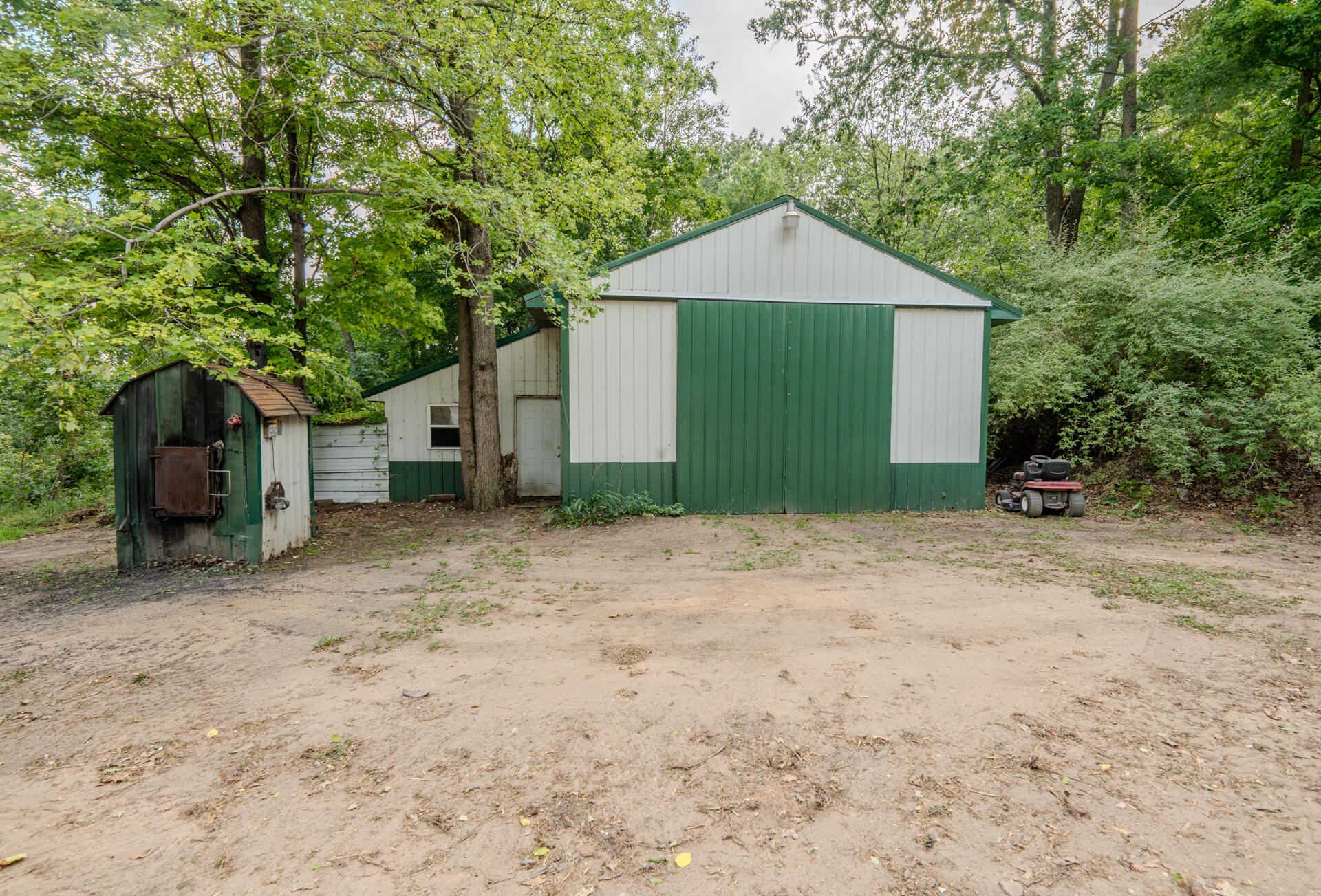 2665 22 Mile Road Barryton, MI 49305 - Photo 3 of 59 Barn / Garage