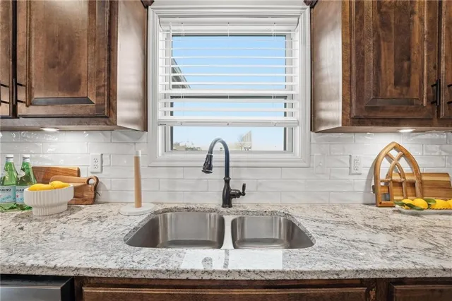 $500,000 | 3528 Northeast 91st Terrace, Kansas City, MO 64156