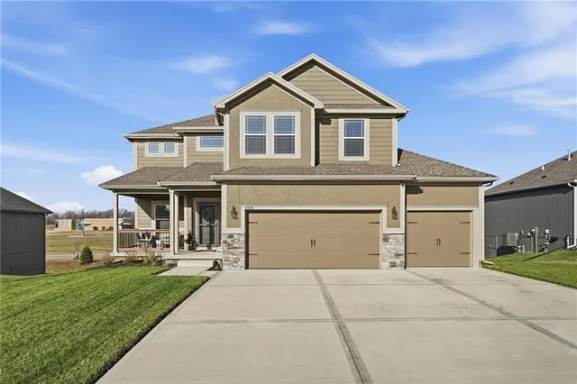 $500,000 | 3528 Northeast 91st Terrace, Kansas City, MO 64156