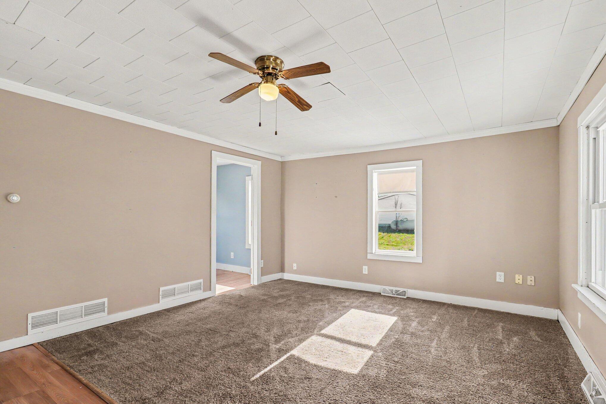 21082 Elm Street Reed City, MI 49677 - Photo 4 of 26 004_file_6877
