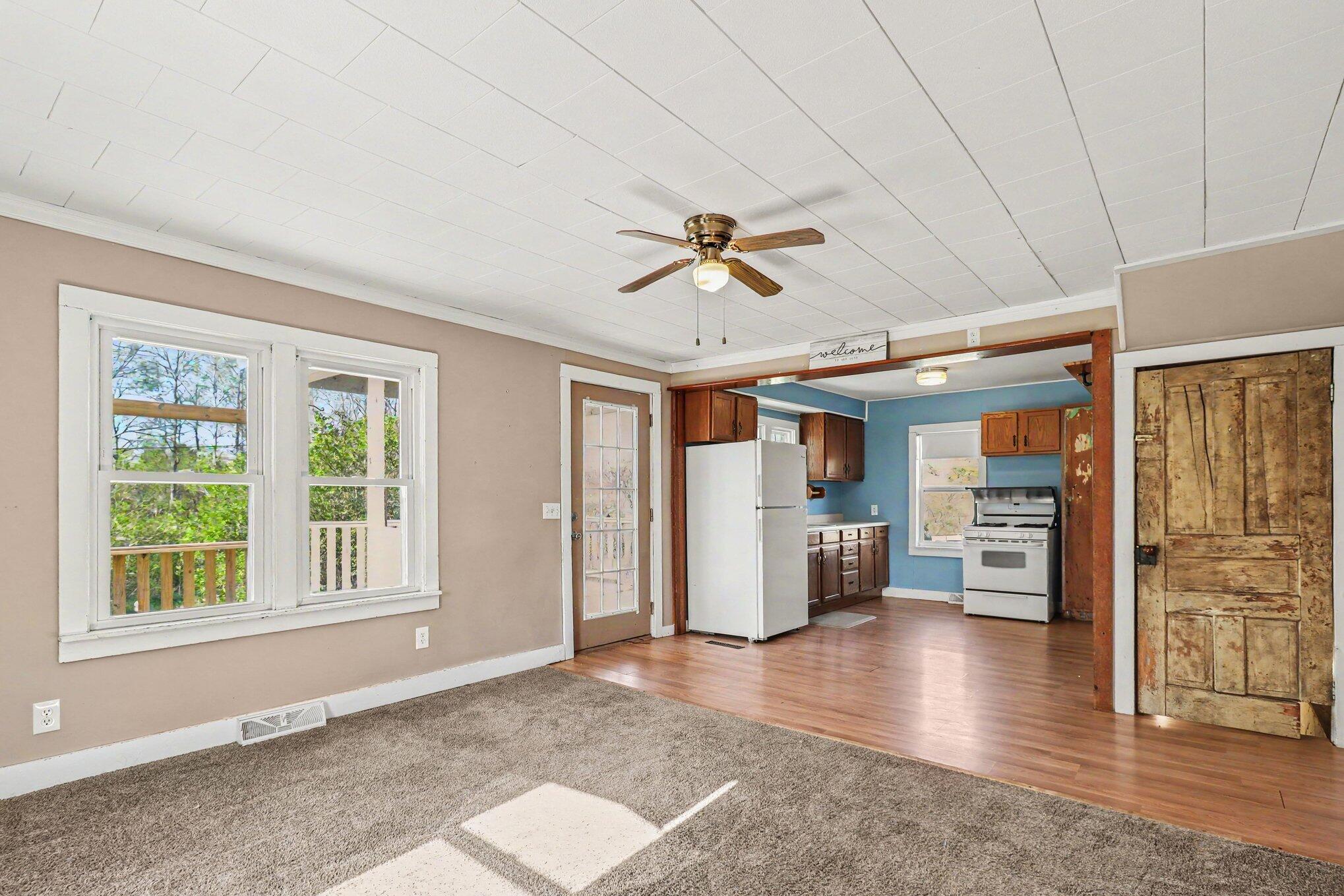 21082 Elm Street Reed City, MI 49677 - Photo 5 of 26 005_file_9949
