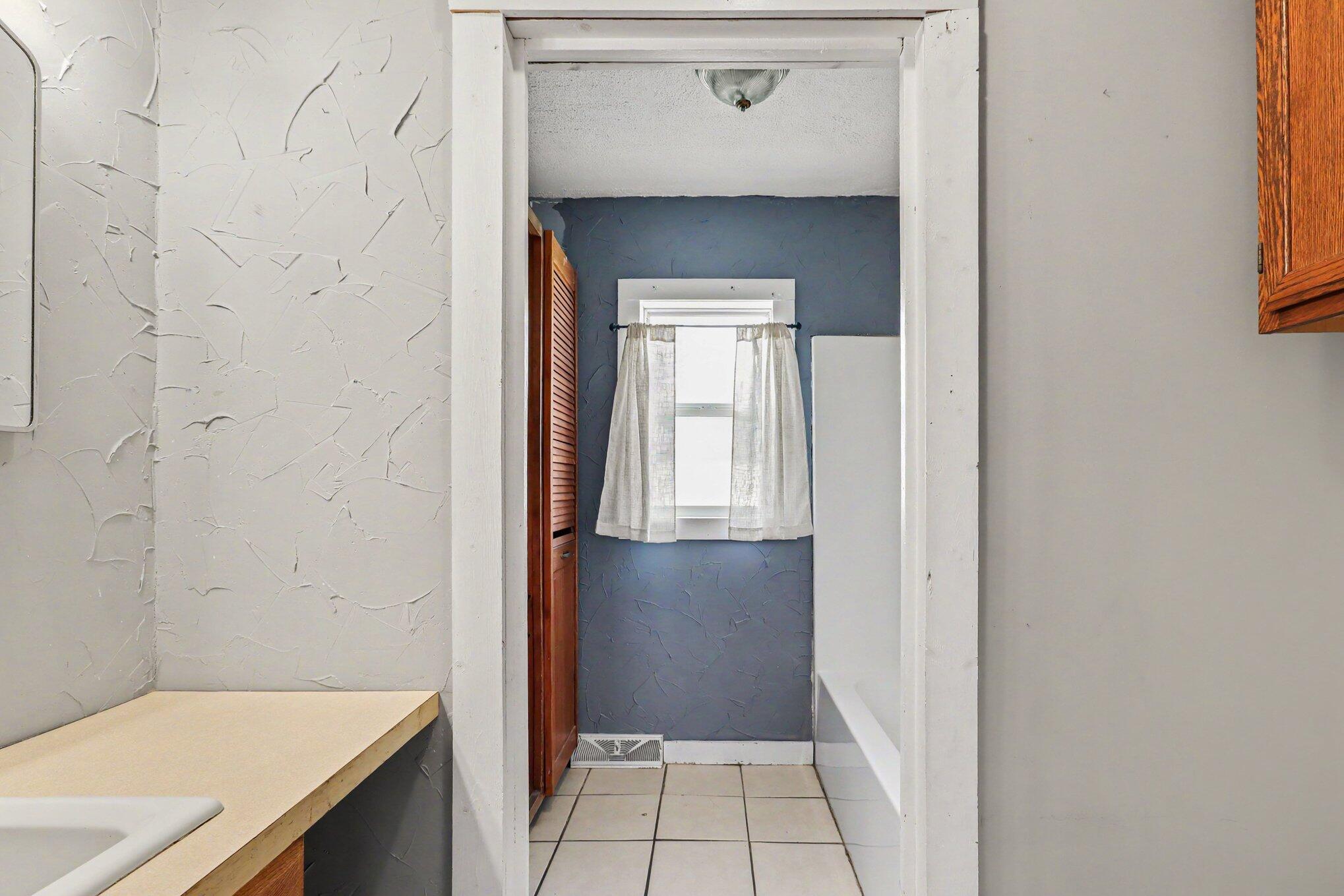 21082 Elm Street Reed City, MI 49677 - Photo 9 of 26 009_file_6006