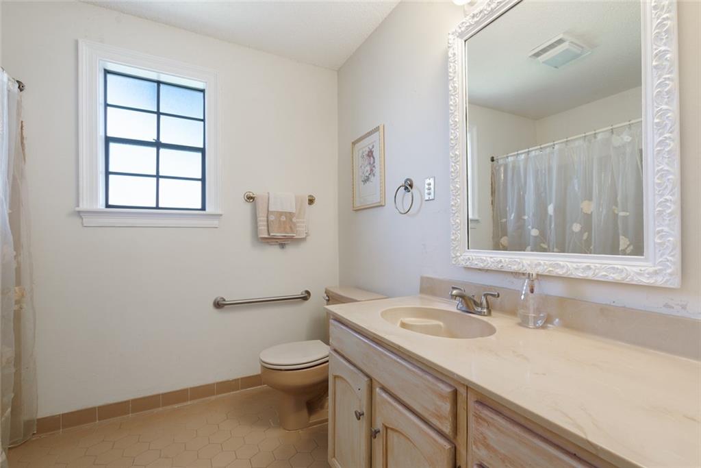 5433 Shamrops Drive Kenner, LA 70065 - Photo 1 of 3