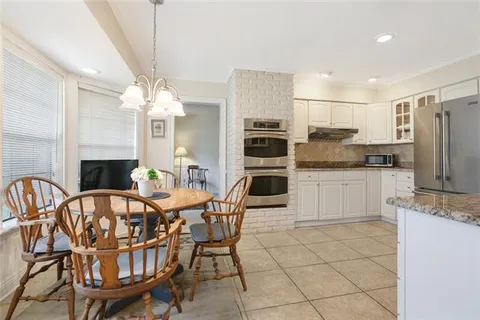 $389,500 | 5433 Shamrops Drive, Kenner, LA 70065