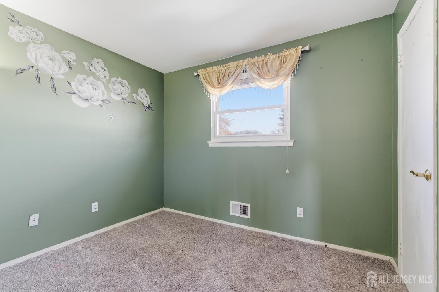 74 Harrison Avenue Colonia, NJ 07067 - Photo 24 of 37