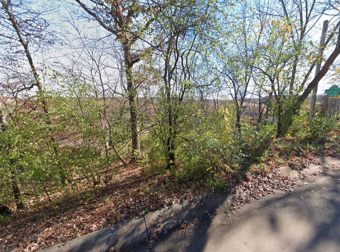 298 Apache Trail Lake In The Hills, IL 60156 - Photo 3 of 22