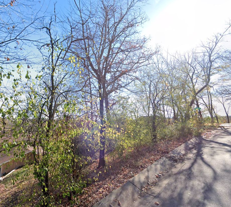 298 Apache Trail Lake In The Hills, IL 60156 - Photo 4 of 22
