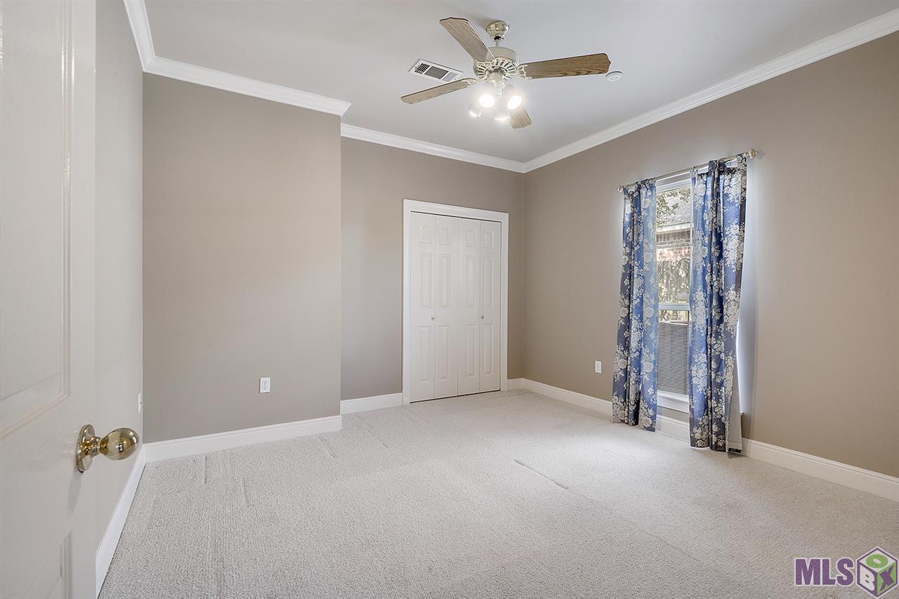 11424 Oak Point Avenue Baton Rouge, LA 70810 - Photo 15 of 18 Gallery Image 15
