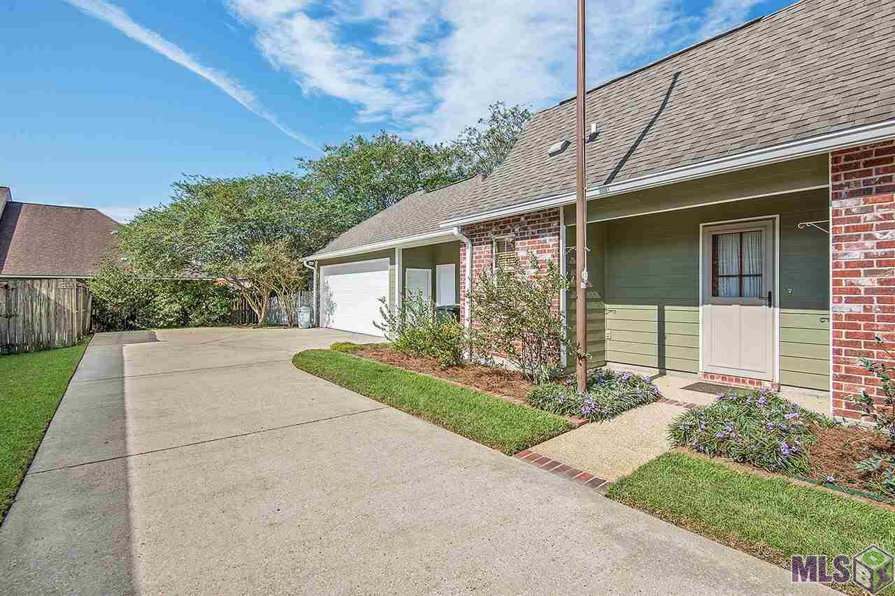 11424 Oak Point Avenue Baton Rouge, LA 70810 - Photo 2 of 18 Gallery Image 2