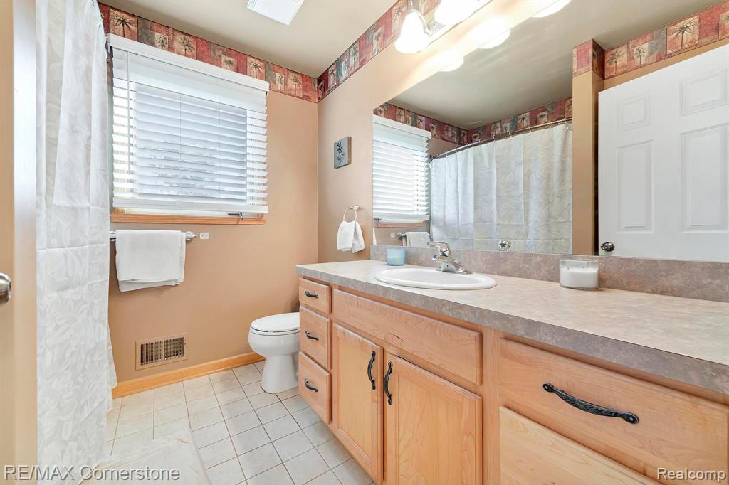 348 Conover Court Howell, MI 48843 - Photo 20 of 45 Gallery Image 20