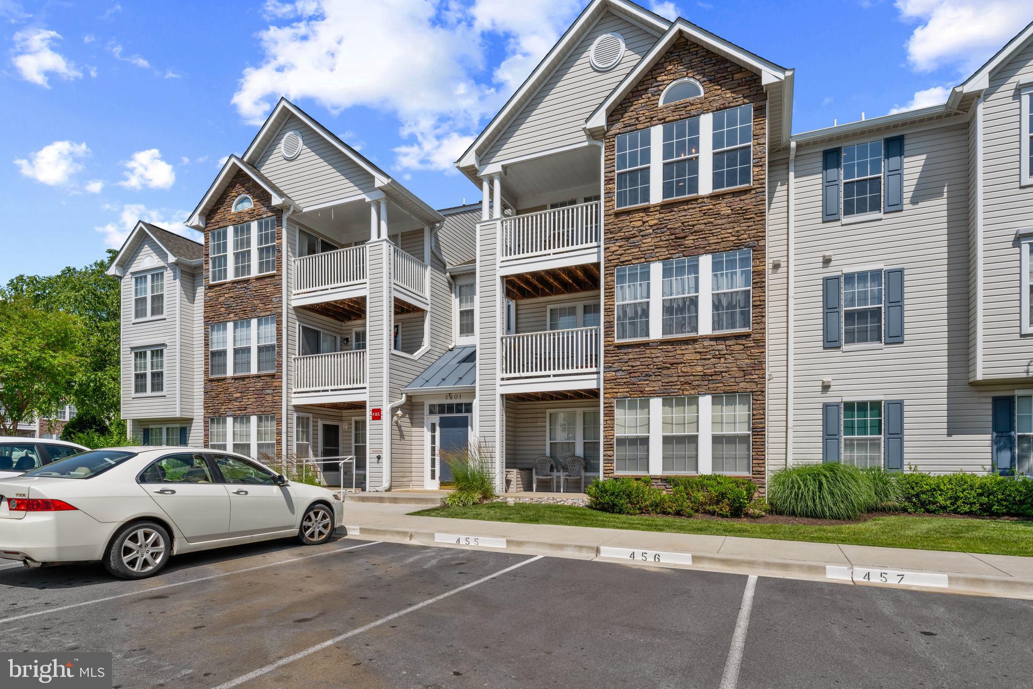 5601 Avonshire Place, Unit M Frederick, MD 21703 - Photo 1 of 27