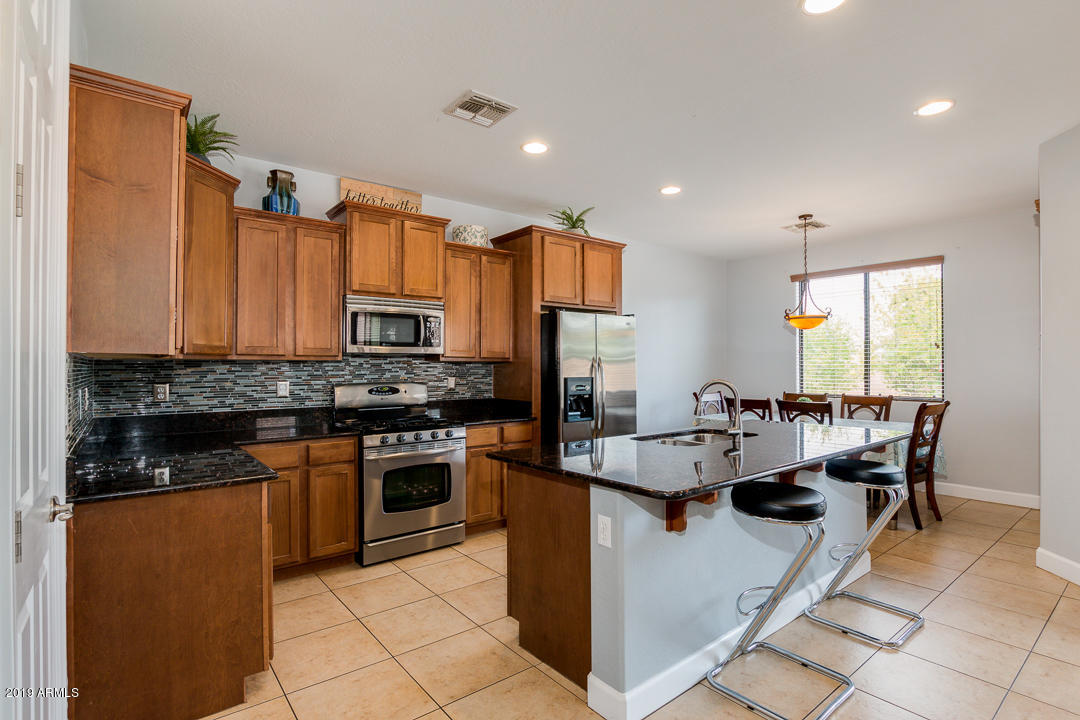 15806 West Berkeley Road Goodyear, AZ 85395 - Photo 12 of 35 12-Berkeley