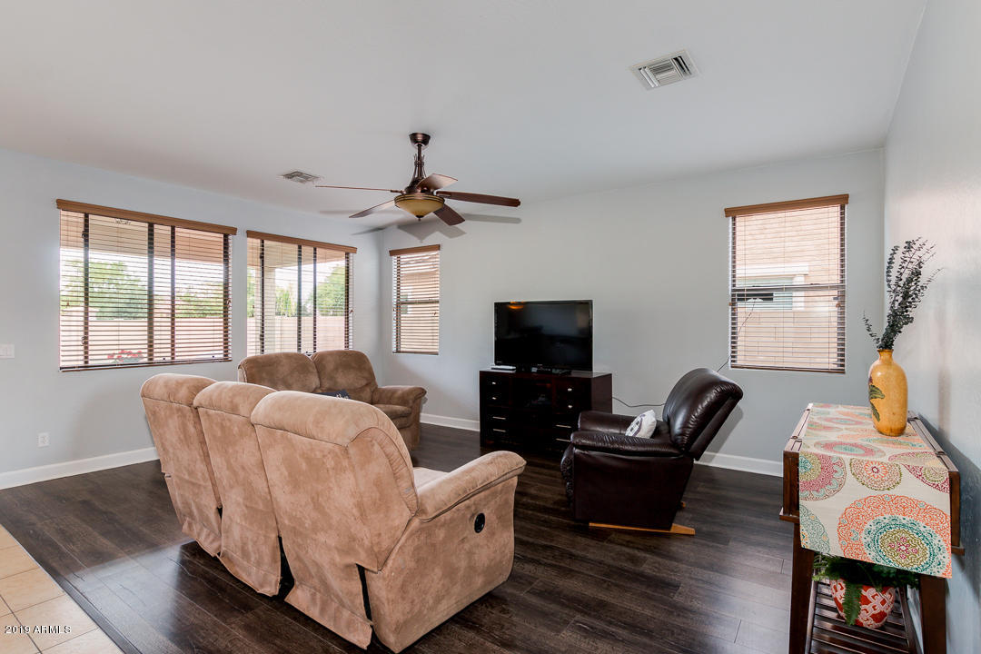 15806 West Berkeley Road Goodyear, AZ 85395 - Photo 7 of 35 07-Berkeley