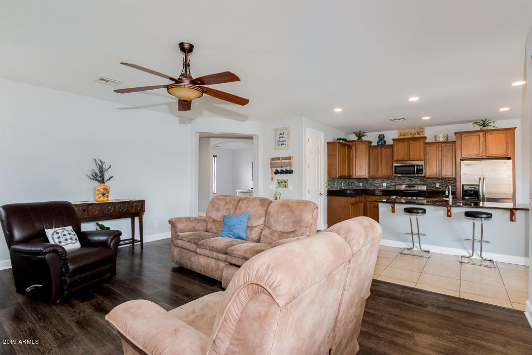 15806 West Berkeley Road Goodyear, AZ 85395 - Photo 9 of 35 09-Berkeley