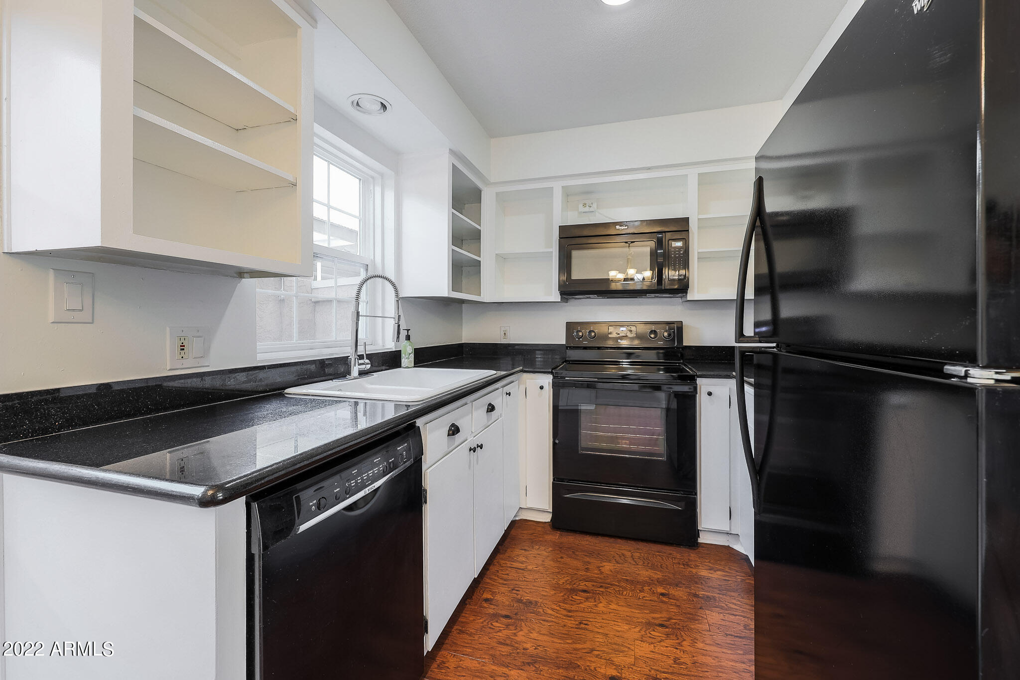 1320 East Bethany Home Road, Unit 55 Phoenix, AZ 85014 - Photo 6 of 20 Kitchen View