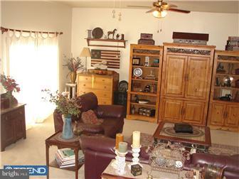 2 Wimbledon Run Sicklerville, NJ 08081 - Photo 3 of 12 Family Room