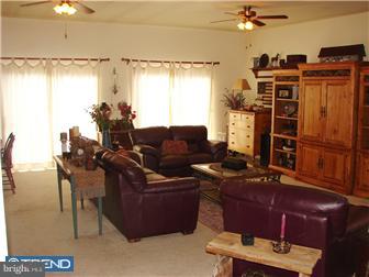 2 Wimbledon Run Sicklerville, NJ 08081 - Photo 4 of 12 Family Room
