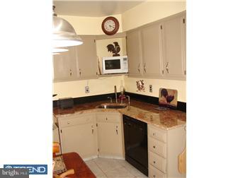 2 Wimbledon Run Sicklerville, NJ 08081 - Photo 6 of 12 Kitchen
