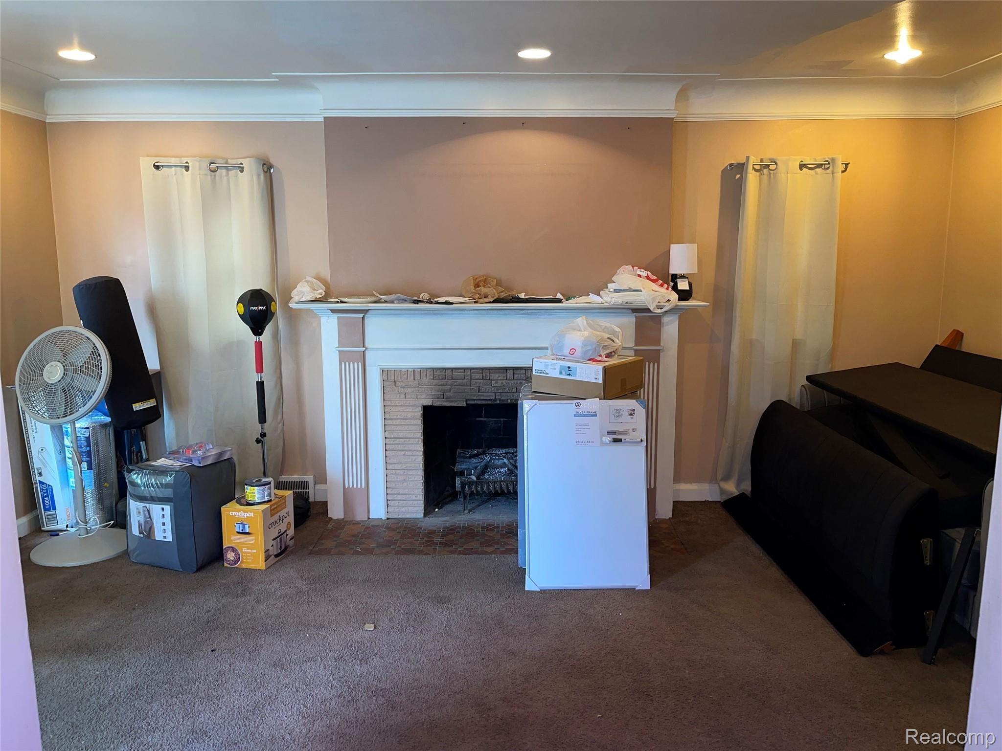 9622 Rutland Street Detroit, MI 48227 - Photo 3 of 30 Living Room