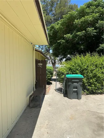 $2,250 | 18060 Grand Avenue, Lake Elsinore, CA 92530