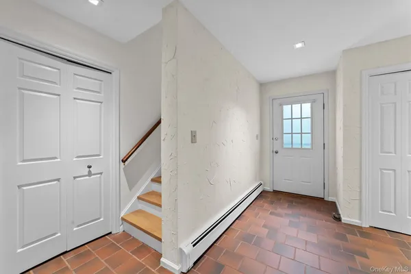 $595,000 | 341 Furnace Dock Road, Unit 5, Cortlandt Manor, NY 10567