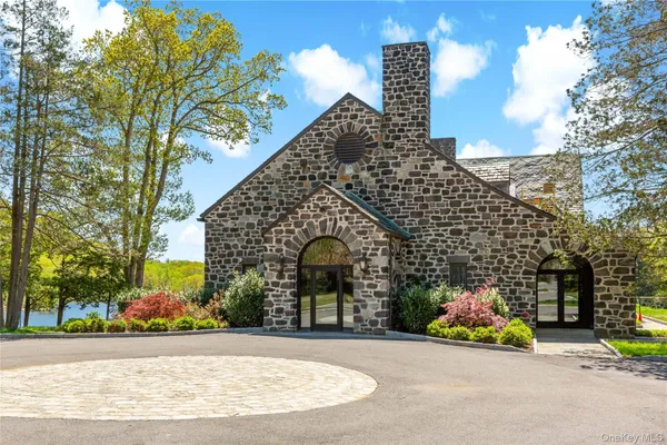 $595,000 | 341 Furnace Dock Road, Unit 5, Cortlandt Manor, NY 10567