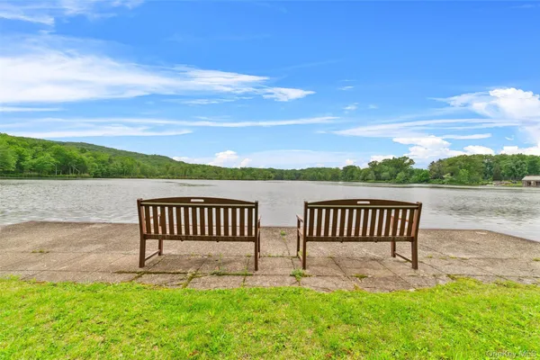$595,000 | 341 Furnace Dock Road, Unit 5, Cortlandt Manor, NY 10567