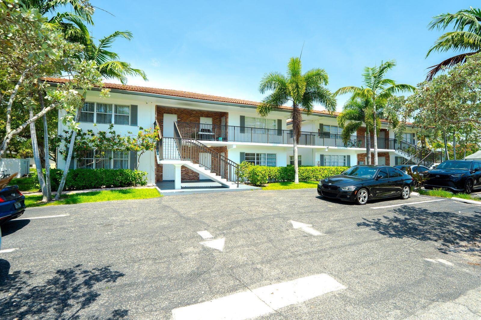 201 Southwest 7th Street, Unit 10 Boca Raton, FL 33432 - Photo 1 of 5 601 MP