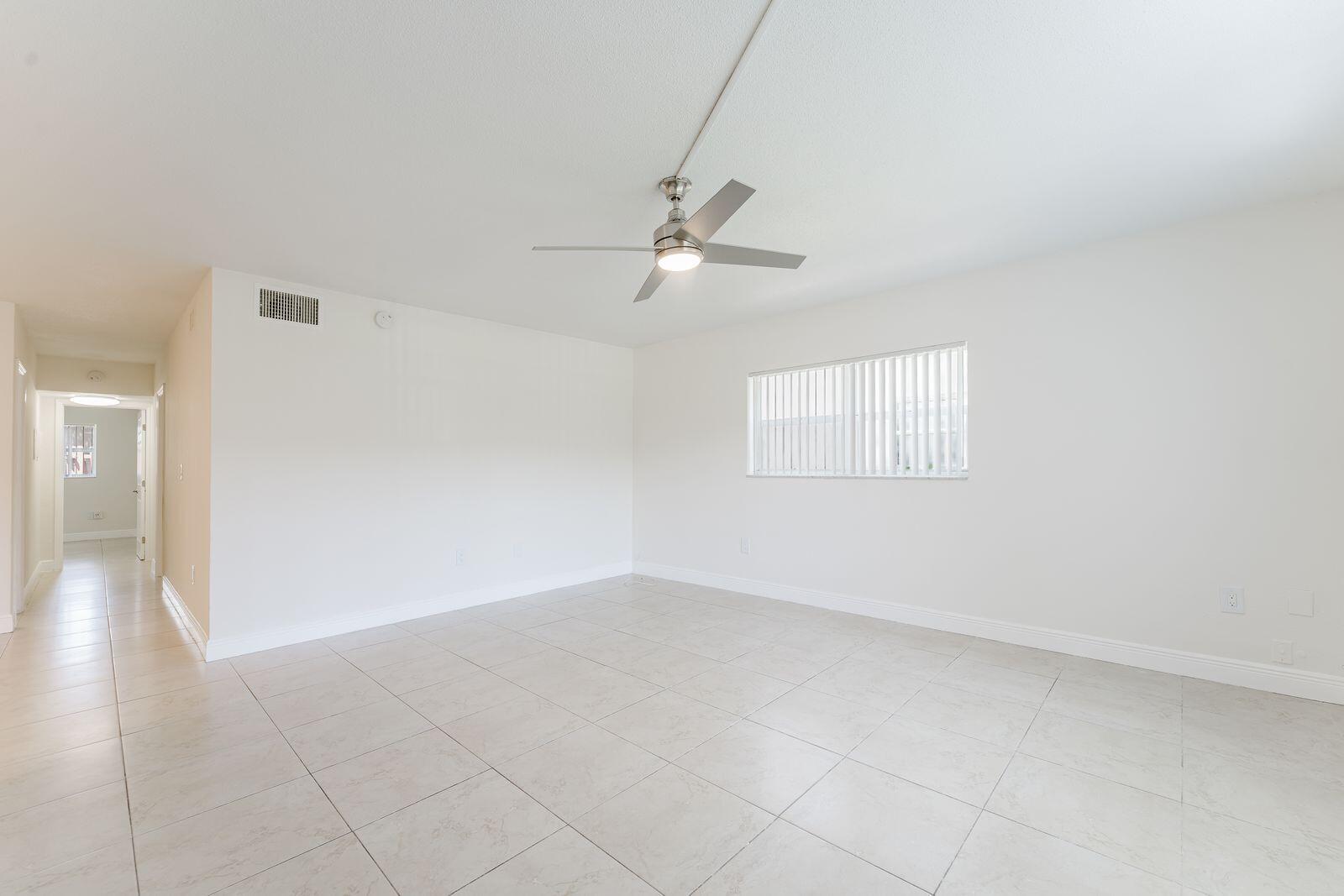 201 Southwest 7th Street, Unit 10 Boca Raton, FL 33432 - Photo 3 of 5 601 MP2