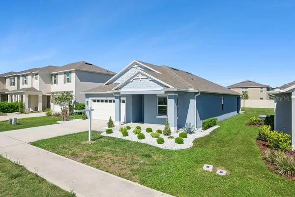 $415,000 | 5235 Mahogany Drive, Mount Dora, FL 32757