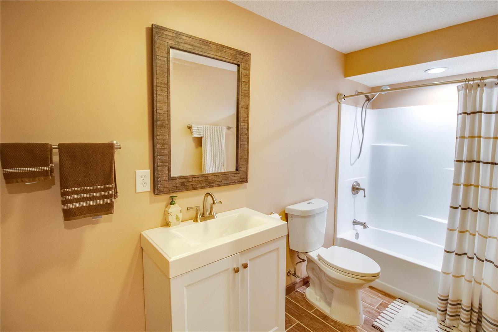 11321 Reding Road Alhambra, IL 62001 - Photo 44 of 60