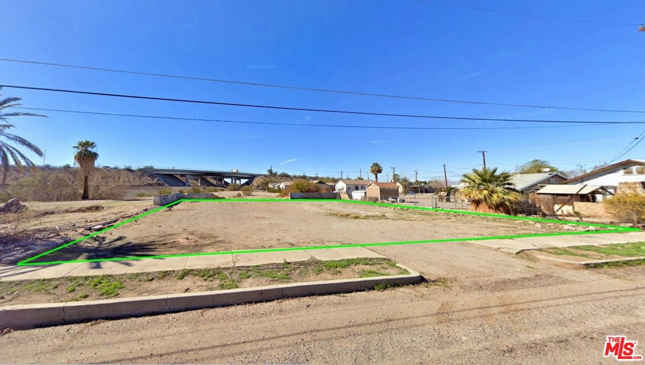 140 North L Street Needles, CA 92363 - Photo 2 of 4 a view of a yard