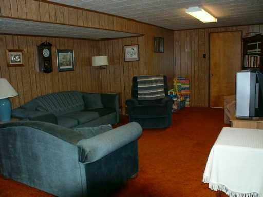 1218 Greentree Road Green Tree, PA 15220 - Photo 6 of 8 Gallery Image 6