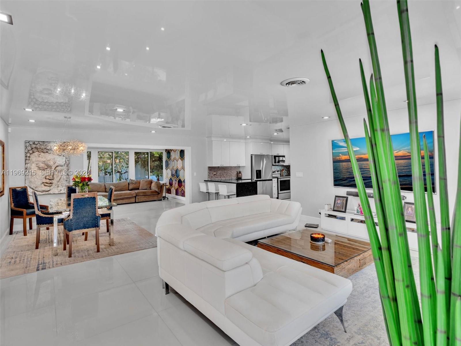 5121 Northeast 30th Terrace Lighthouse Point, FL 33064 - Photo 12 of 67