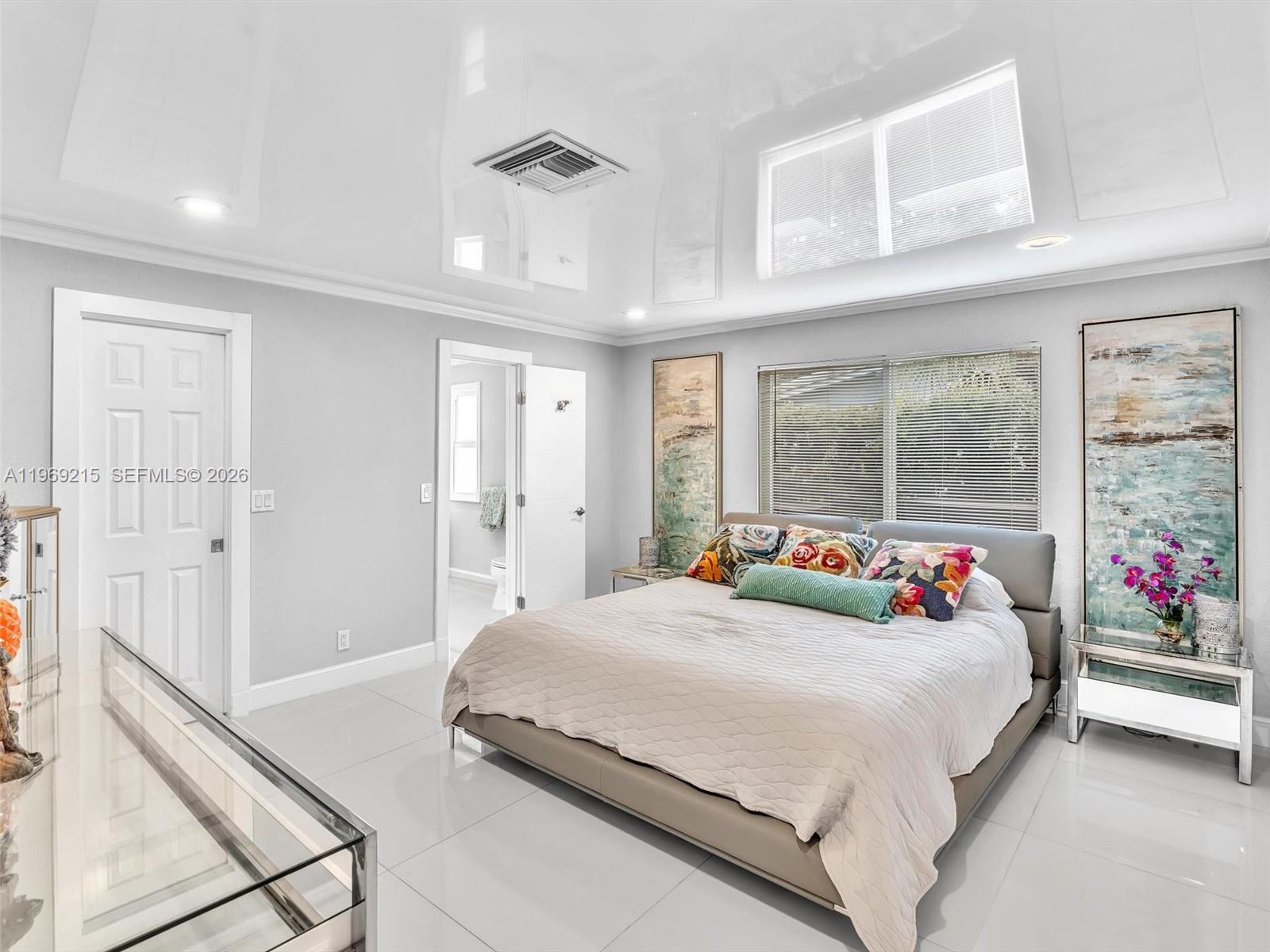 5121 Northeast 30th Terrace Lighthouse Point, FL 33064 - Photo 42 of 67 Primary Bedroom