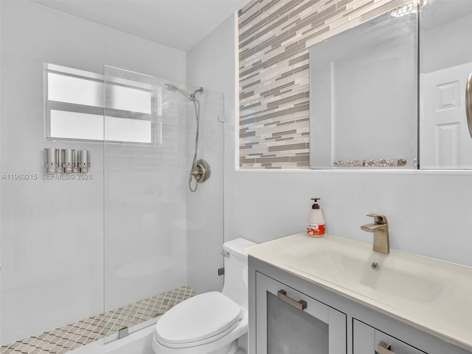 5121 Northeast 30th Terrace Lighthouse Point, FL 33064 - Photo 46 of 67