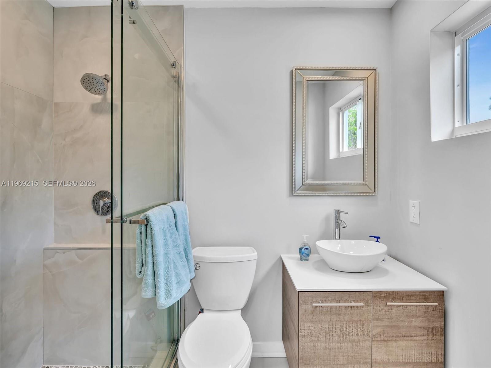 5121 Northeast 30th Terrace Lighthouse Point, FL 33064 - Photo 50 of 67 Bedroom #2 Full Bath