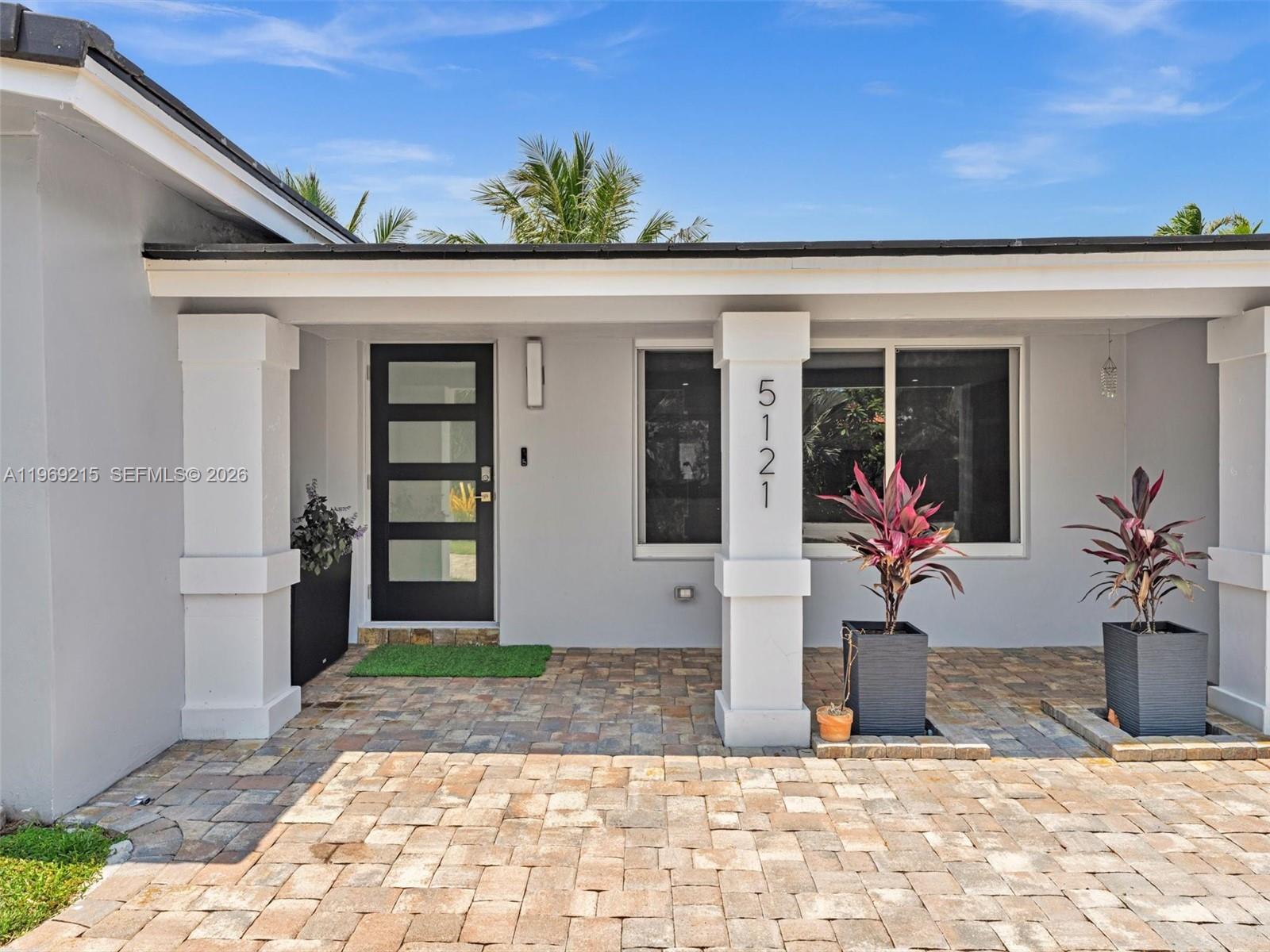 5121 Northeast 30th Terrace Lighthouse Point, FL 33064 - Photo 5 of 67