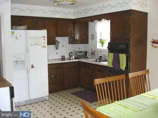 115 Spring Road Malvern, PA 19355 - Photo 4 of 6 Gallery Image 4