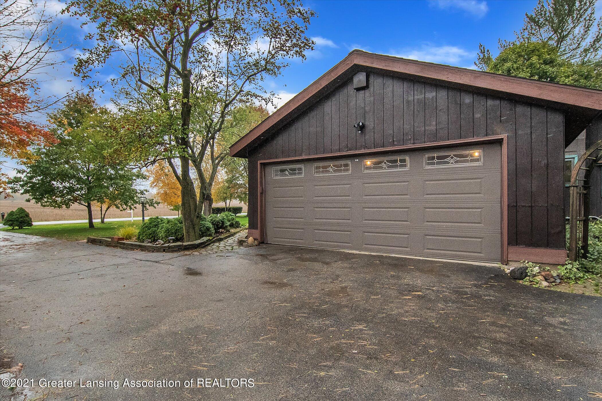 724 North Edgar Road Mason, MI 48854 - Photo 35 of 49 Garage